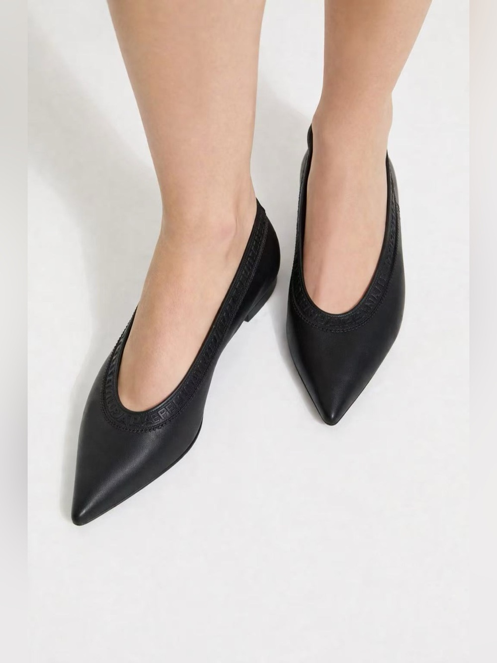 Karl Lagerfeld Paris Vinette Pointed Toe Ballet Flats Black Logo Trim US 8.5